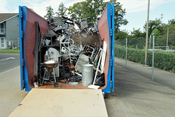 Best Garage Cleanout Services  in Johnsburg, IL